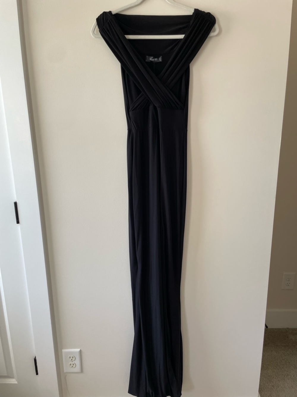 Missguided Black Off-Shoulder Maxi Dress with High Side Slit - Picture 3 of 5